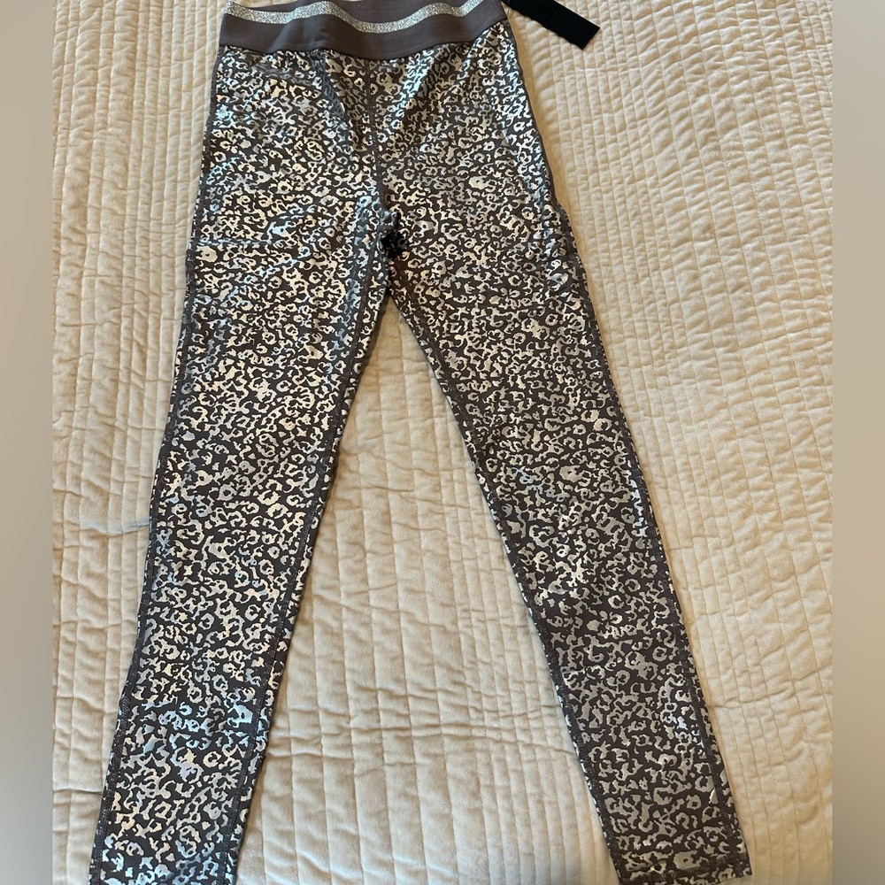 Mono B Women’s Gray Leopard Print Leggings & Sports bra Set